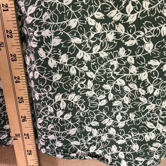 Express Green and White Casual Button Down Shirt - Picture 5 of 7
